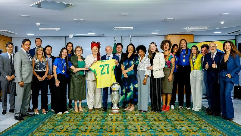 Ilustração da notícia: Carol Gil, campeã do Brasileirão, é convocada para amistosos da seleção feminina