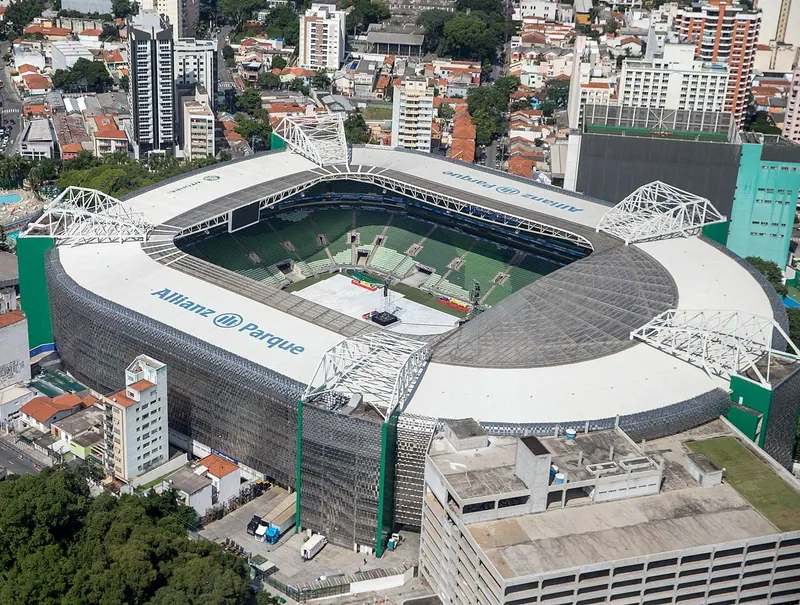Ilustração da notícia: Jota.ai passa a ocupar a barra frontal da camisa do Corinthians no Derby