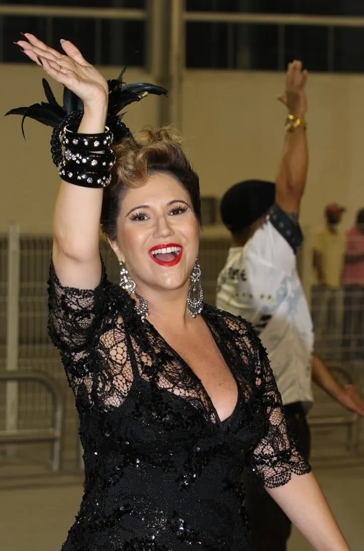 Ilustração da notícia: Maria Rita estreia no Rio o show 'Redescobrir vol. 2', tributo a Elis Regina