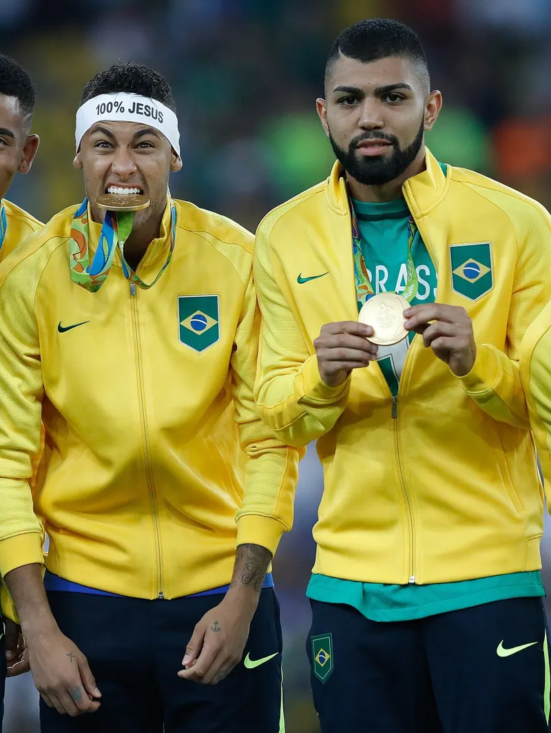 Ilustração da notícia: Árbitro relata que Tressoldi, lesionado, empurrou Gabigol após Atlético-MG x Santos
