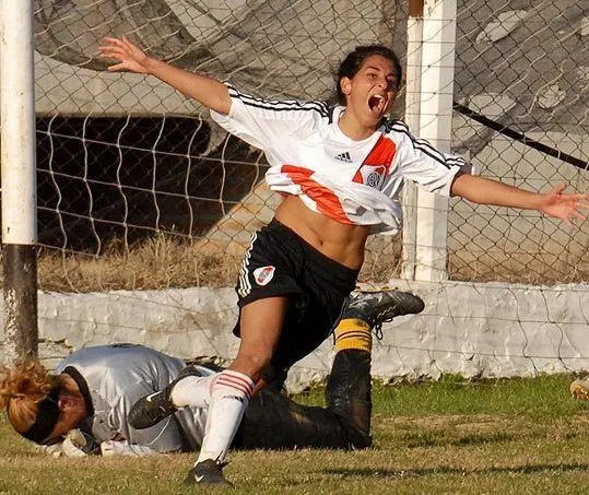 Ilustração da notícia: FIFPRO: 57% das jogadoras relatam problemas de saúde mental, e metade não teve apoio