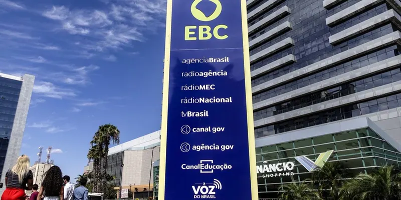 Ilustração da notícia: SBT reconhece erro ao culpar a EBC por falha de áudio em propaganda de Flávio Bolsonaro