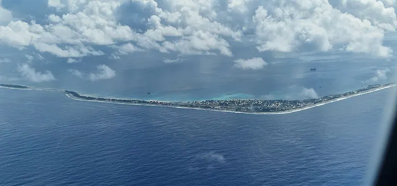 Ilustração da notícia: Fiji e Tuvalu recebem a partir de segunda a reunião preparatória da COP31